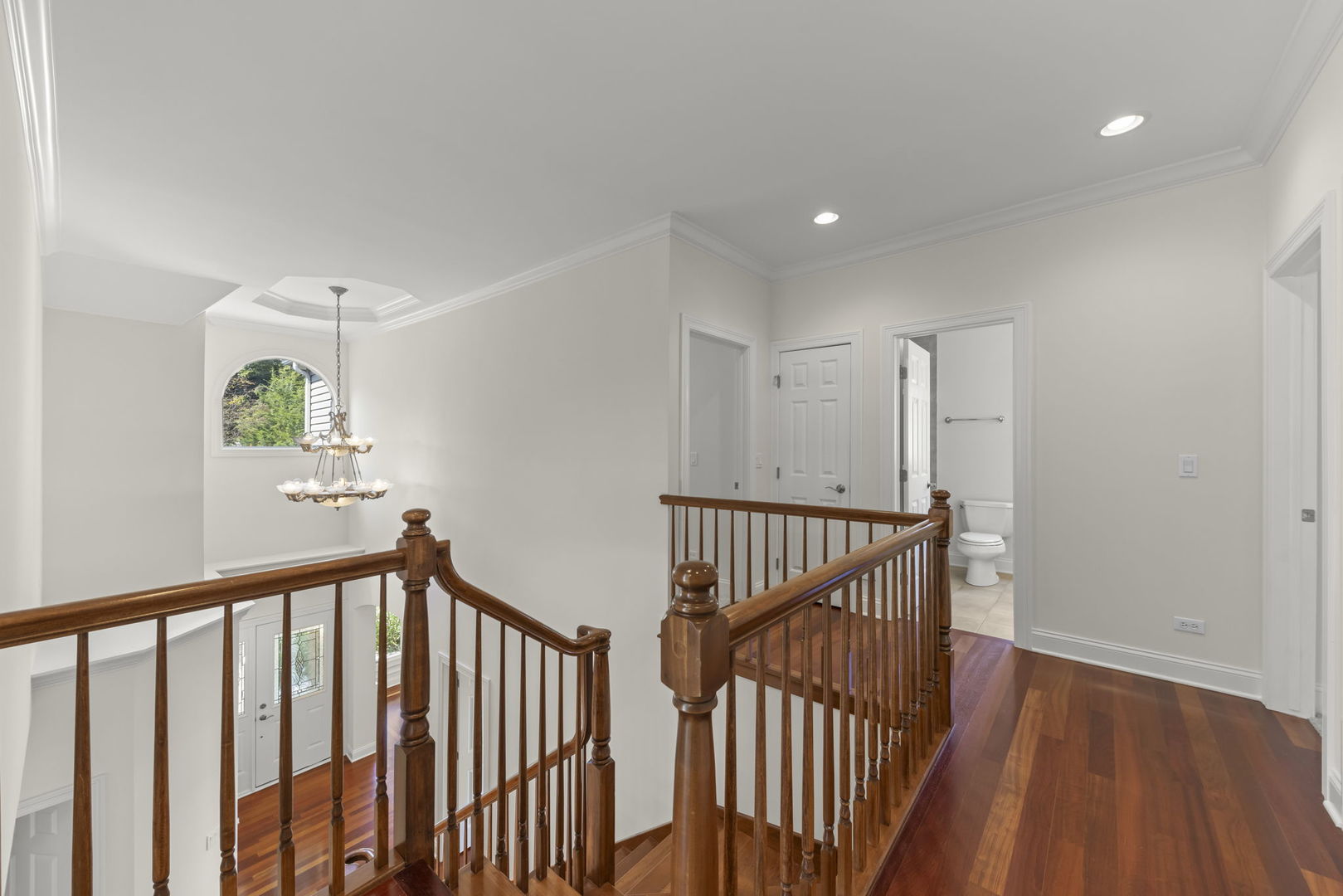 133 N Geneva Avenue