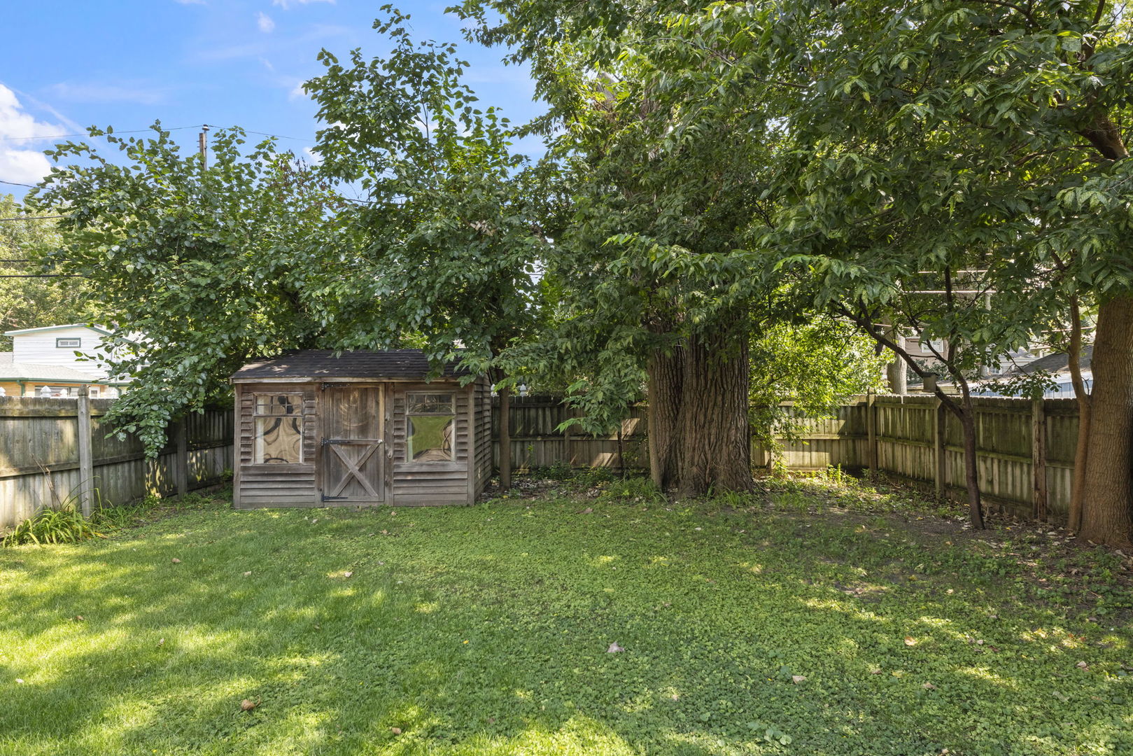 133 N Geneva Avenue