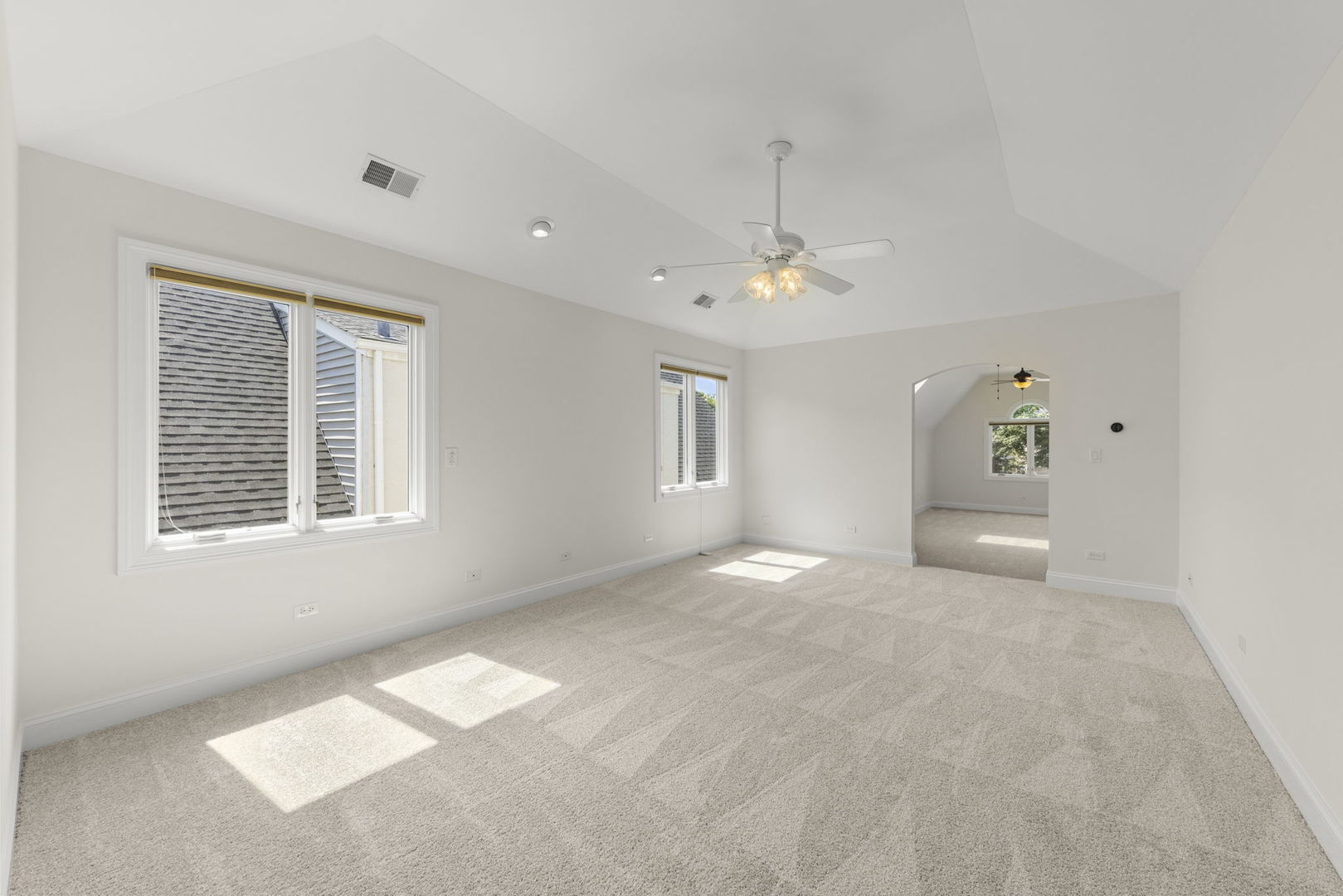 133 N Geneva Avenue