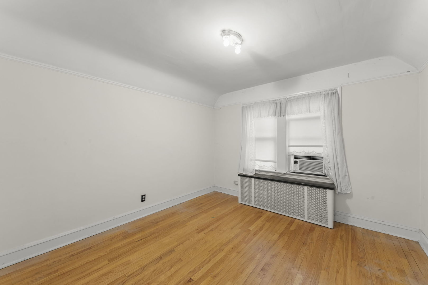 421 W Alexander Boulevard