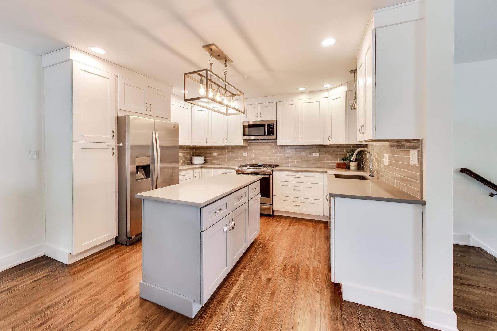 304 W Graham Avenue