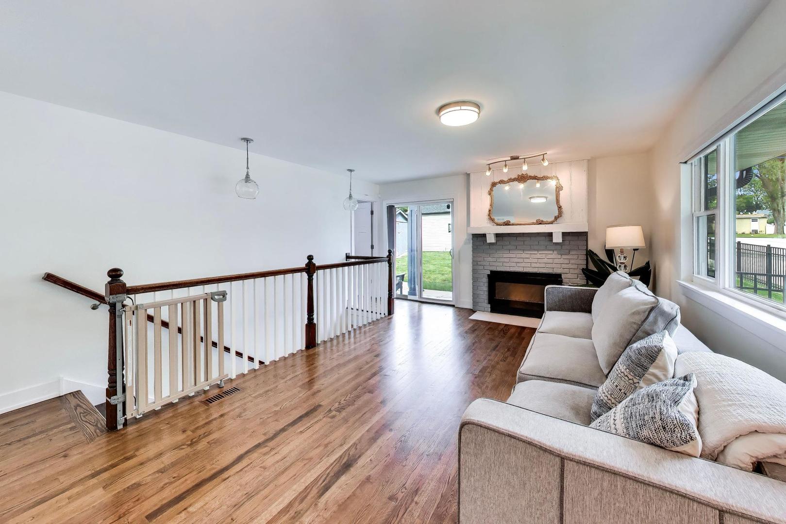 304 W Graham Avenue