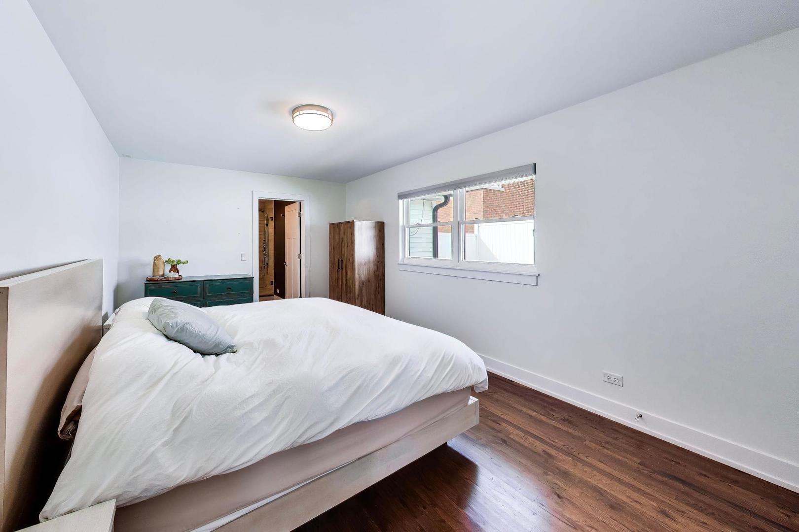 304 W Graham Avenue