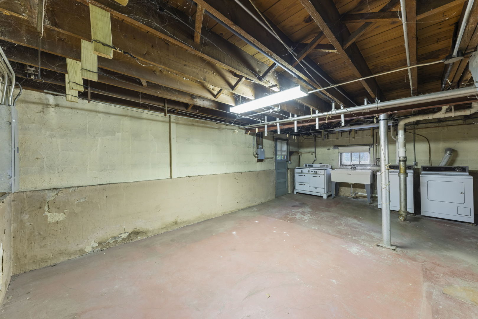 421 W Alexander Boulevard