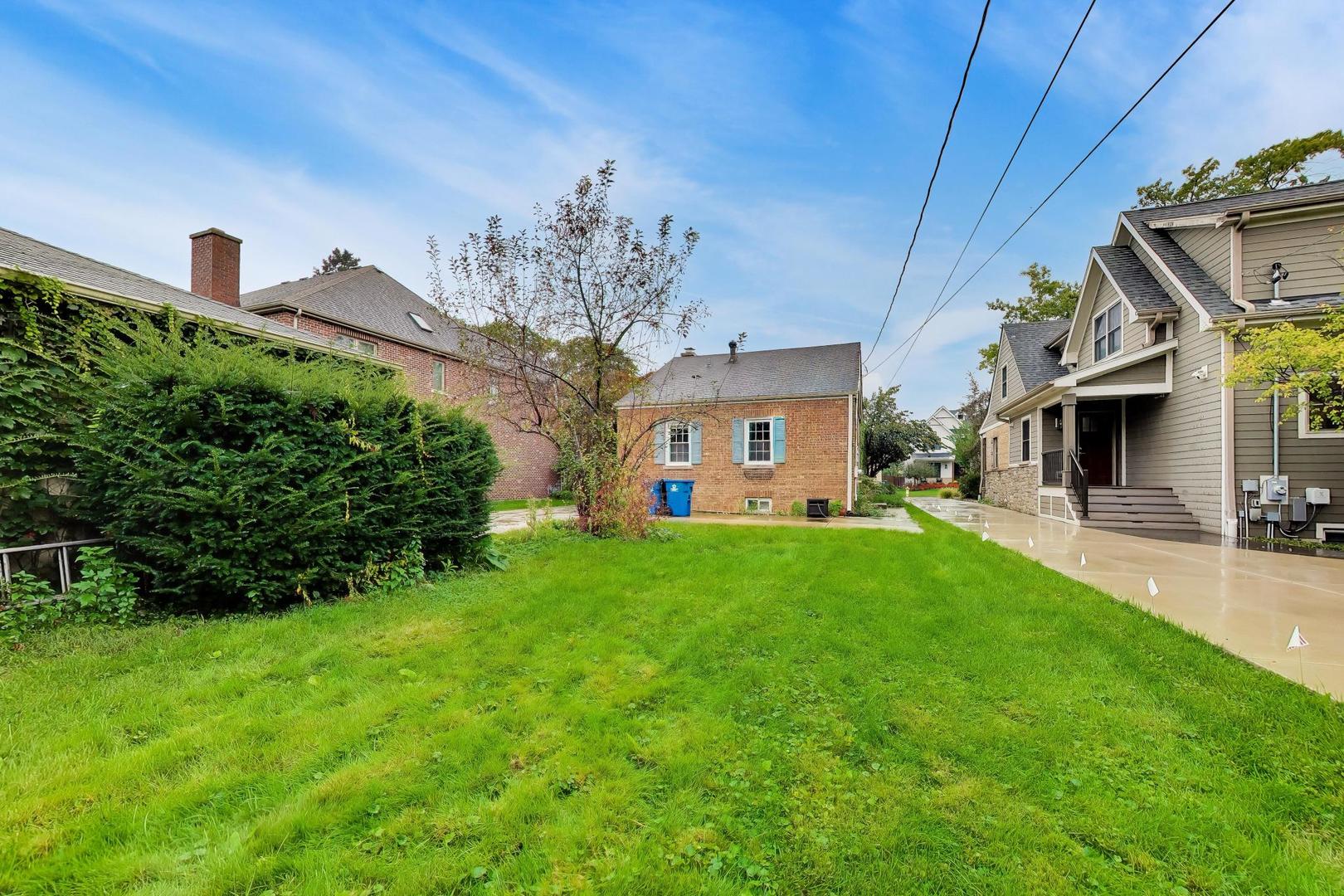 301 N CLINTON Avenue