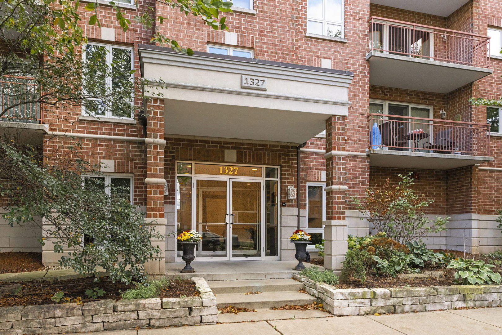 1327 E Washington Street Unit: 501