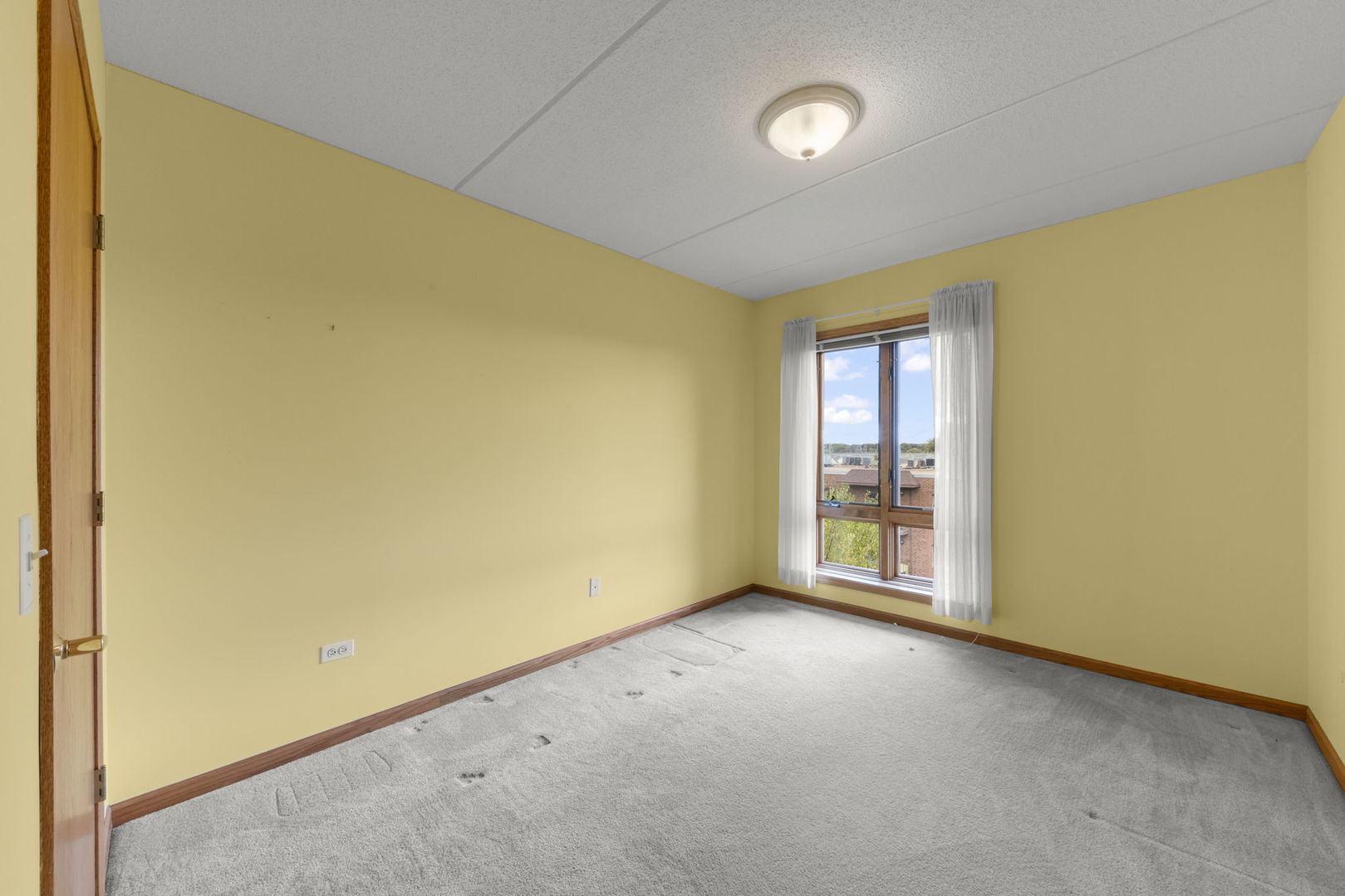 1327 E Washington Street Unit: 501