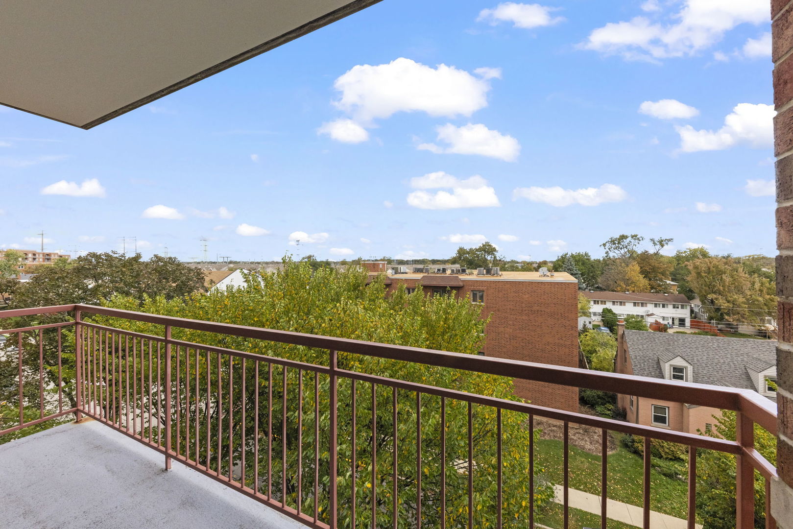1327 E Washington Street Unit: 501