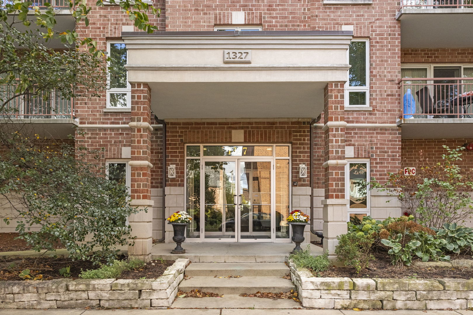 1327 E Washington Street Unit: 501