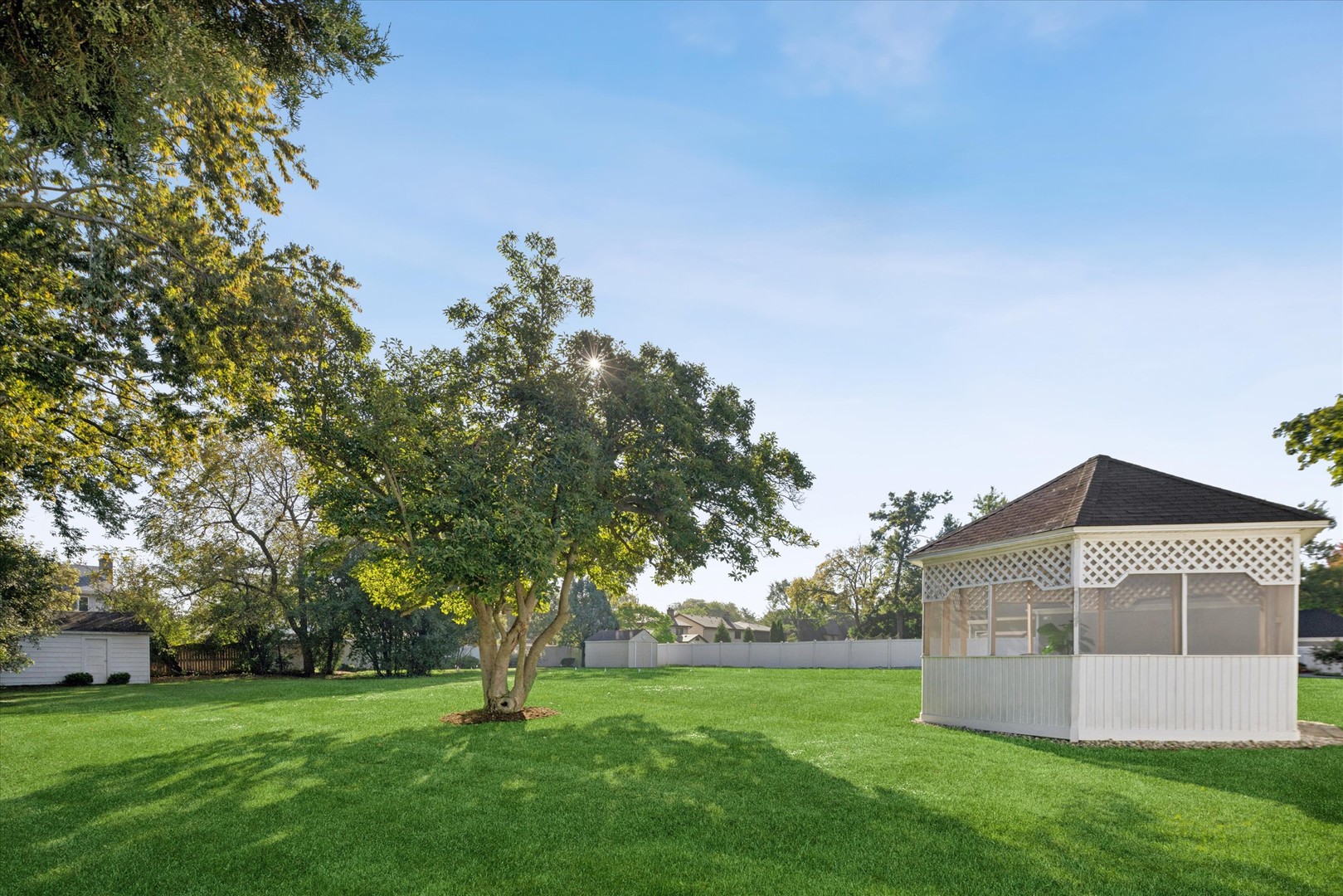 1121 S Villa Avenue
