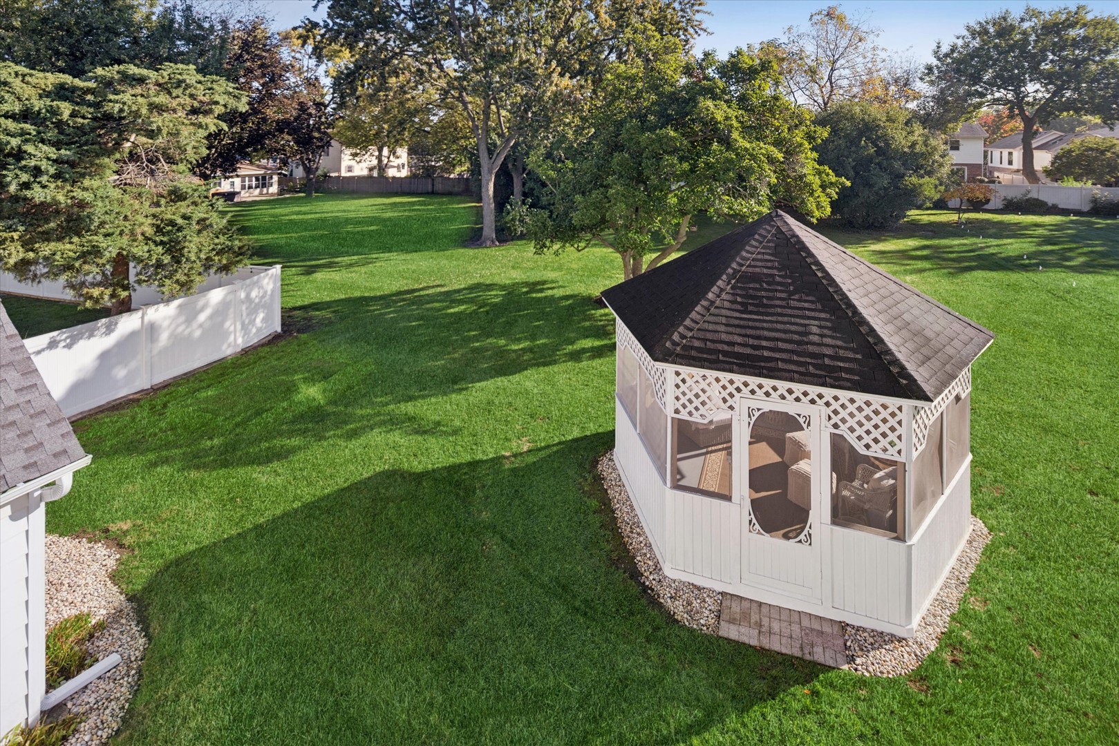 1121 S Villa Avenue