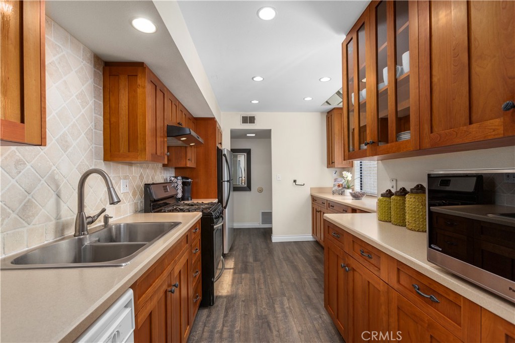 12750 Centralia Street 22