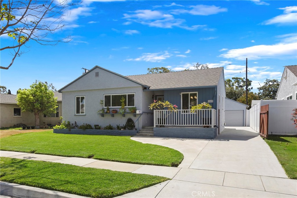 2842 Silva Street