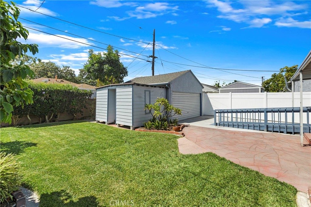 2842 Silva Street