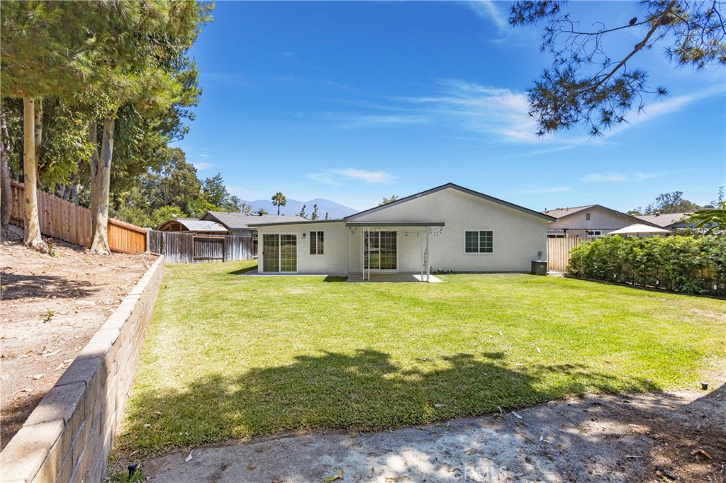 21561 Pedroso