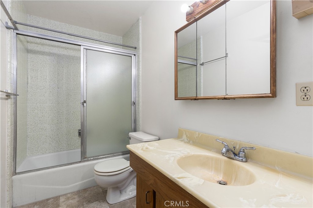 8805 Stardust Lane