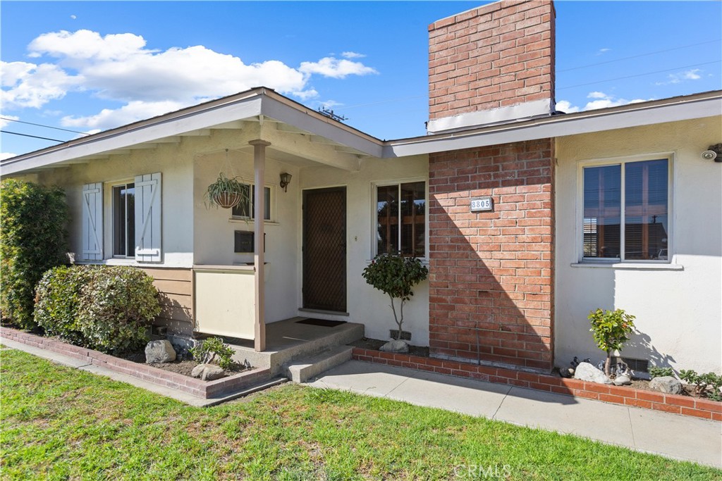8805 Stardust Lane