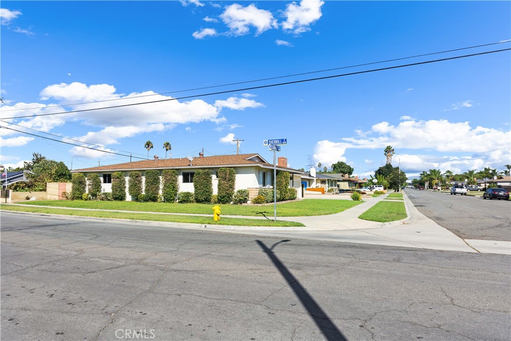 8805 Stardust Lane