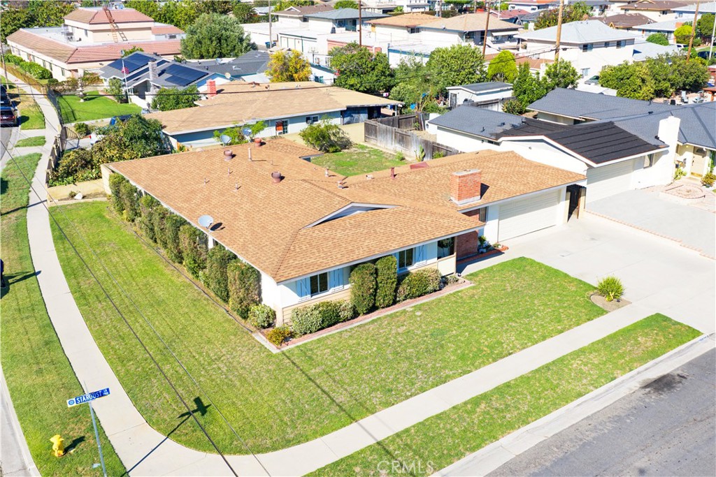 8805 Stardust Lane