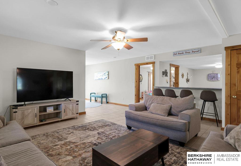 633 Cottonwood Circle