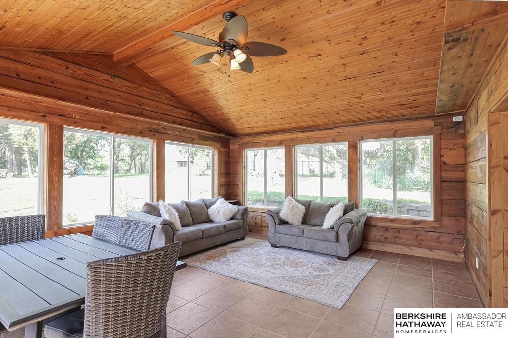 633 Cottonwood Circle