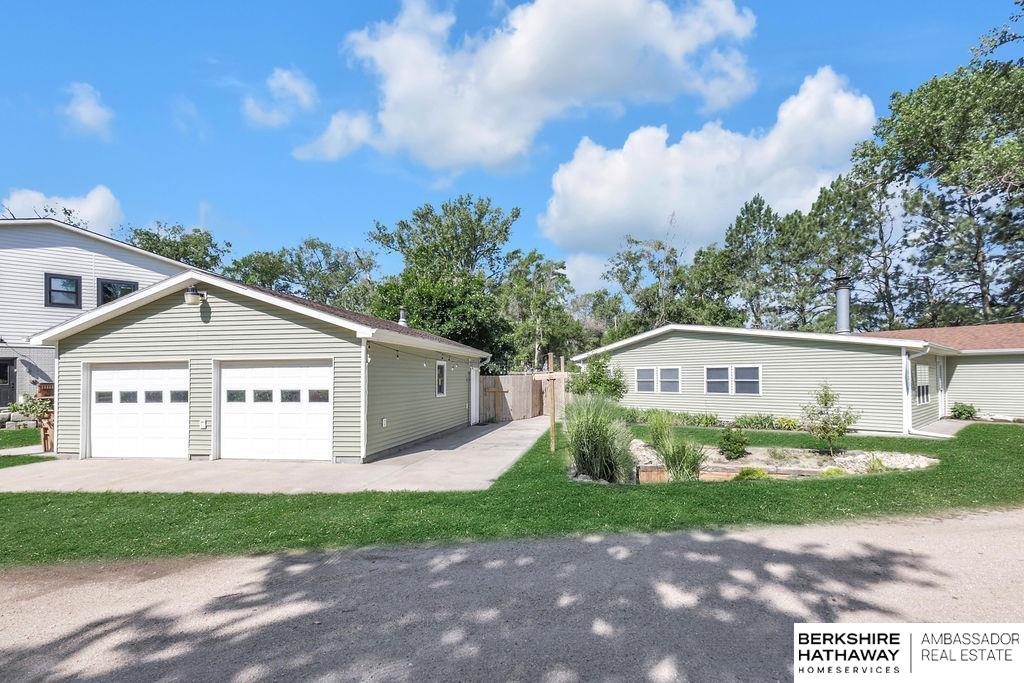 633 Cottonwood Circle