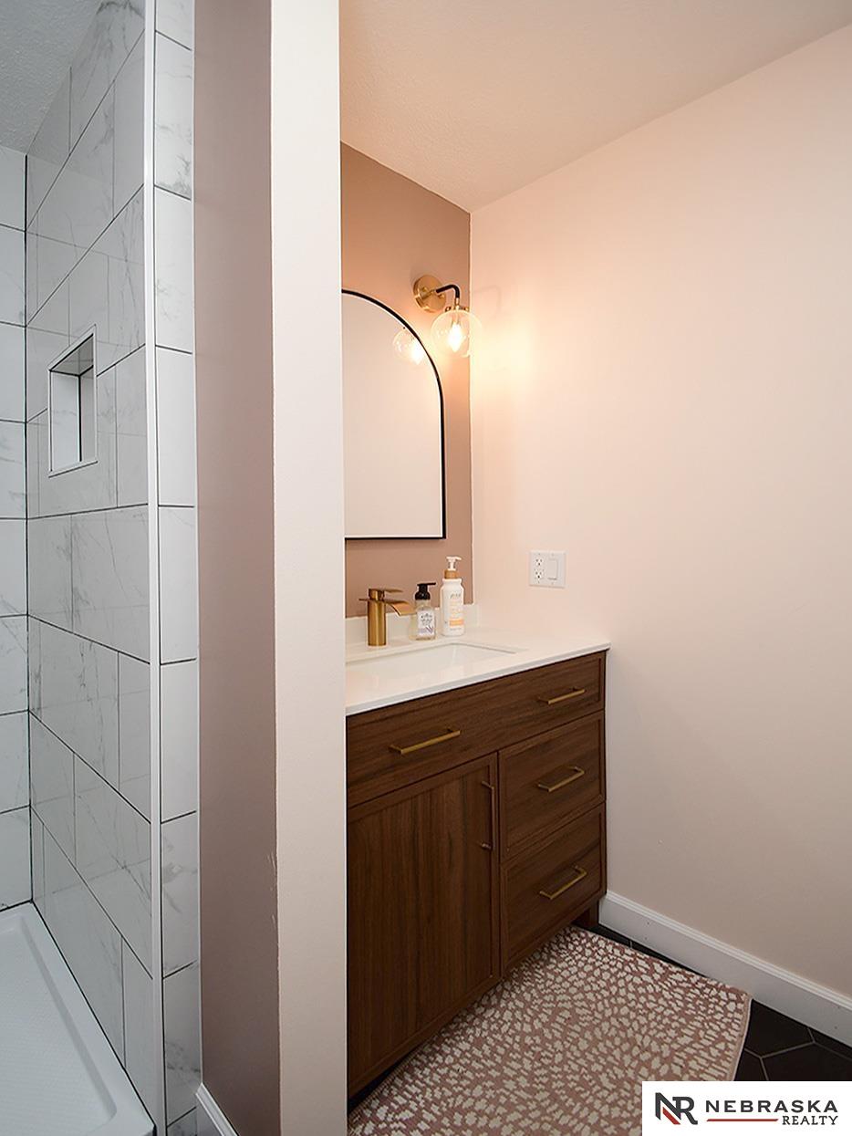 111 E 12th Corso
