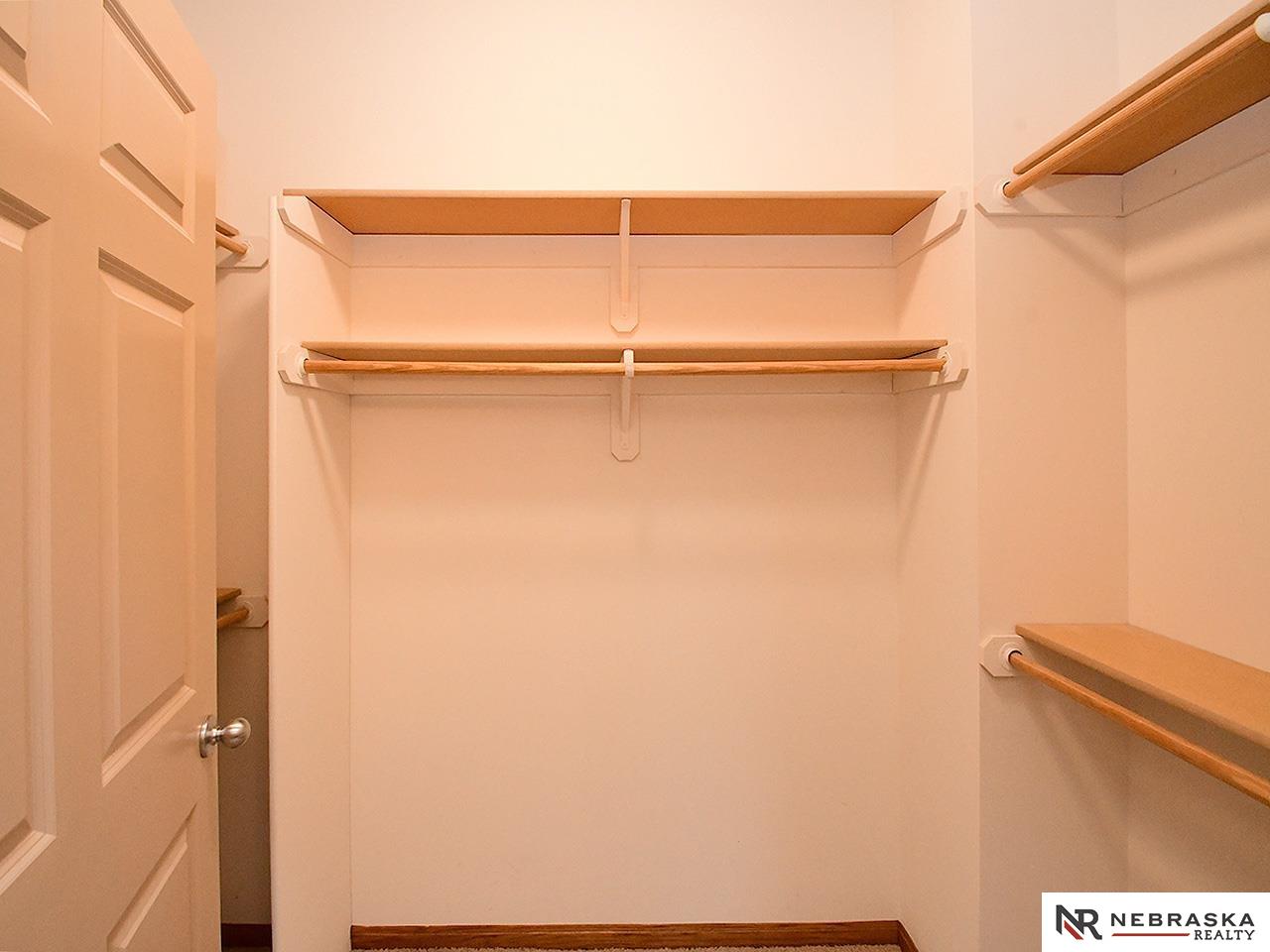 9522 Valley Road Circle