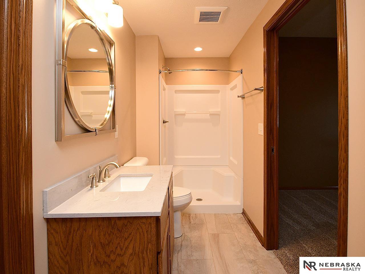 9522 Valley Road Circle