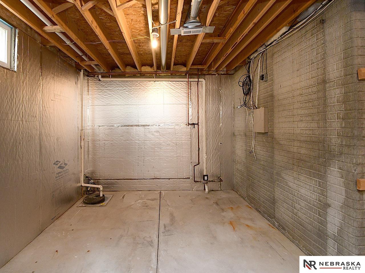 9522 Valley Road Circle