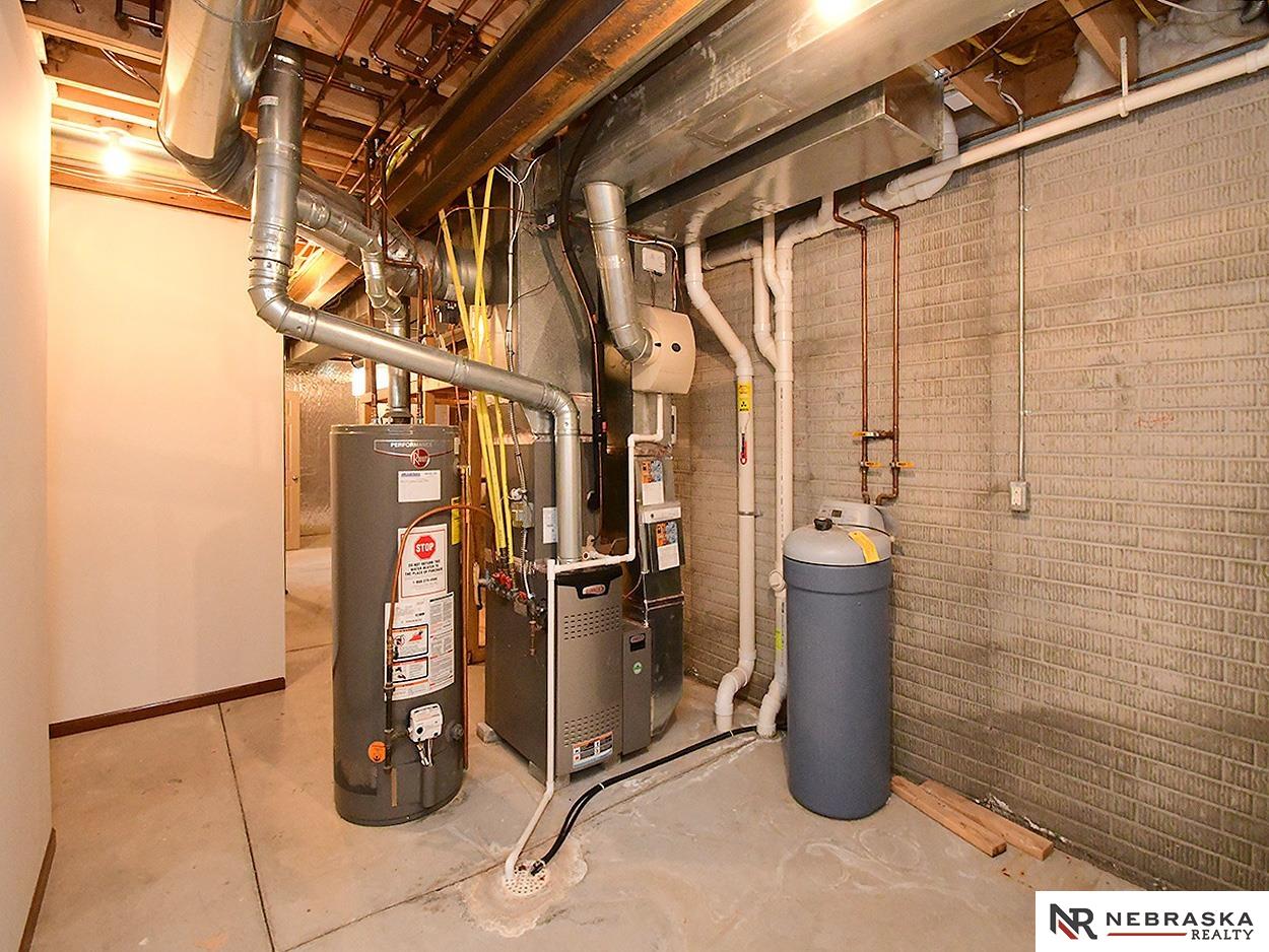 9522 Valley Road Circle