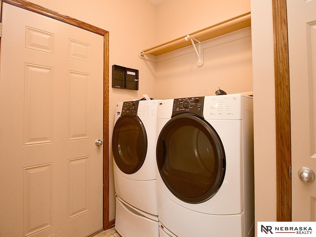 9522 Valley Road Circle