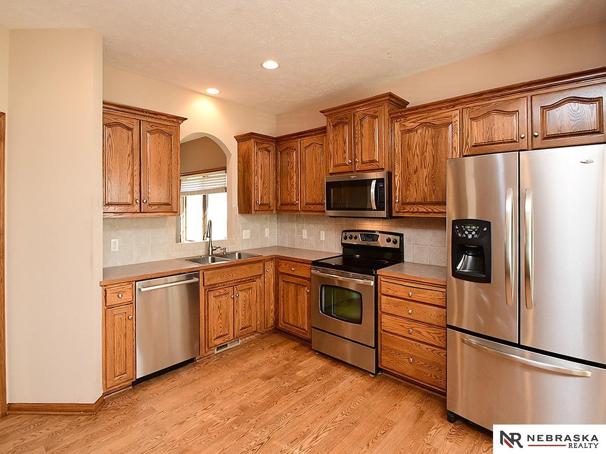 9522 Valley Road Circle