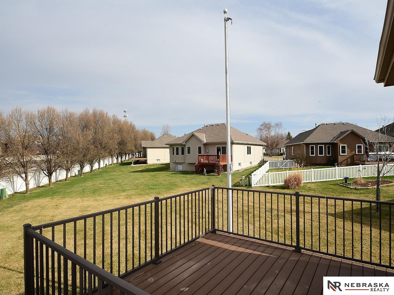 9522 Valley Road Circle