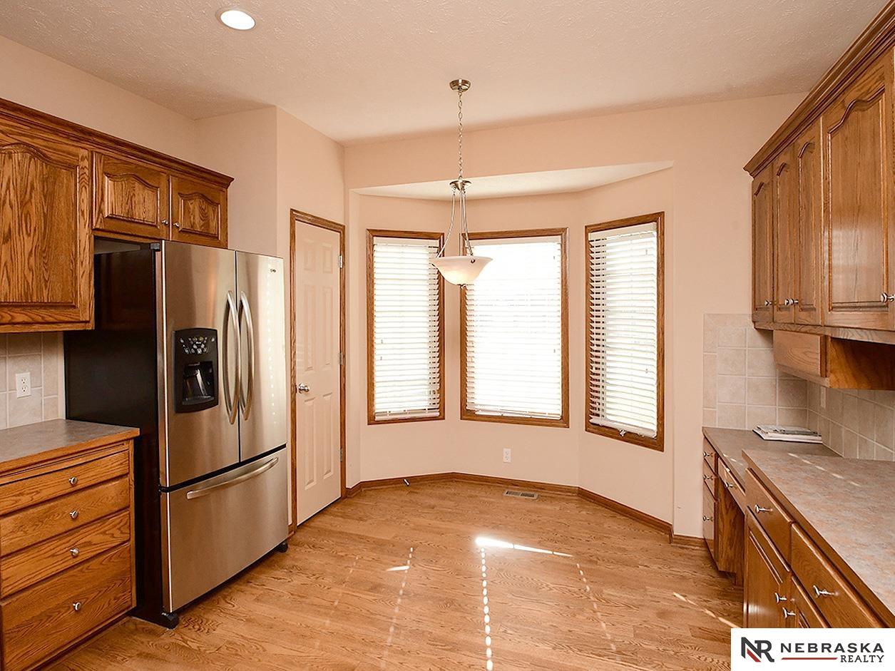 9522 Valley Road Circle