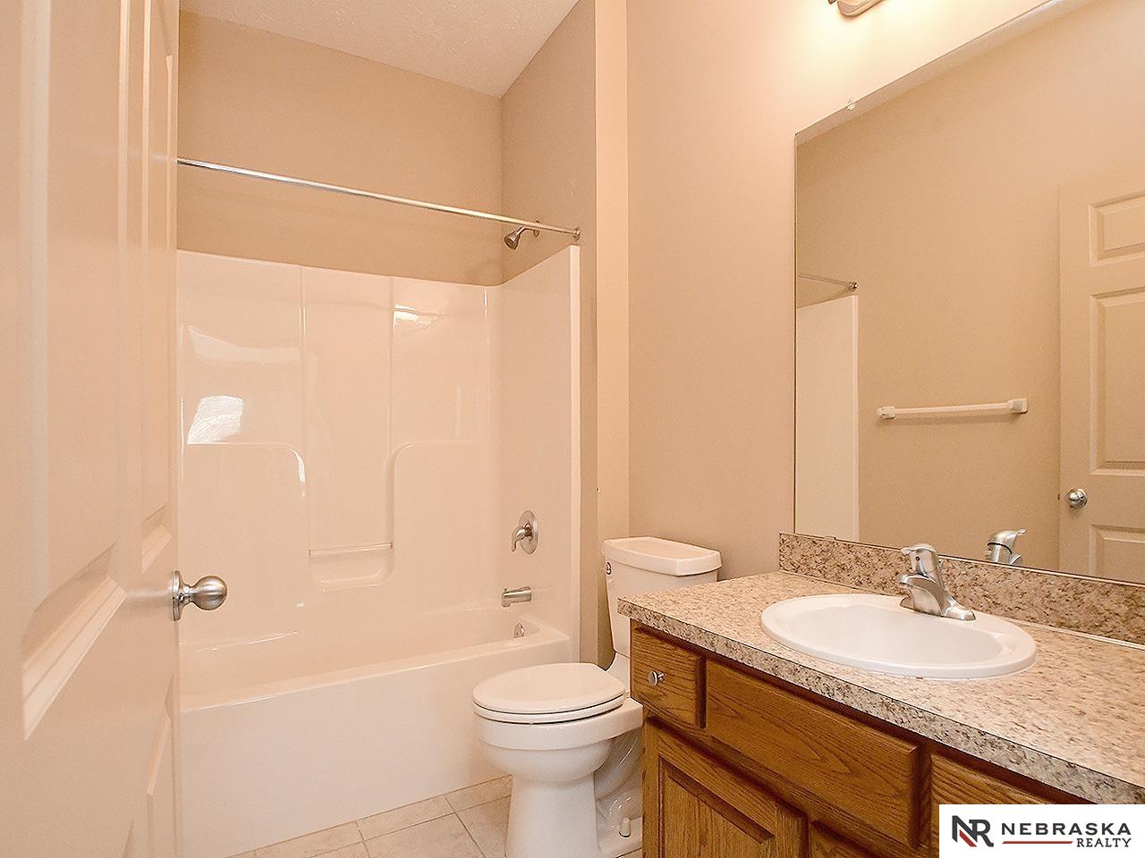 9522 Valley Road Circle