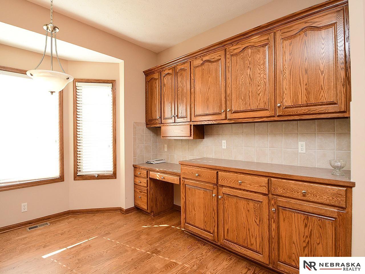 9522 Valley Road Circle