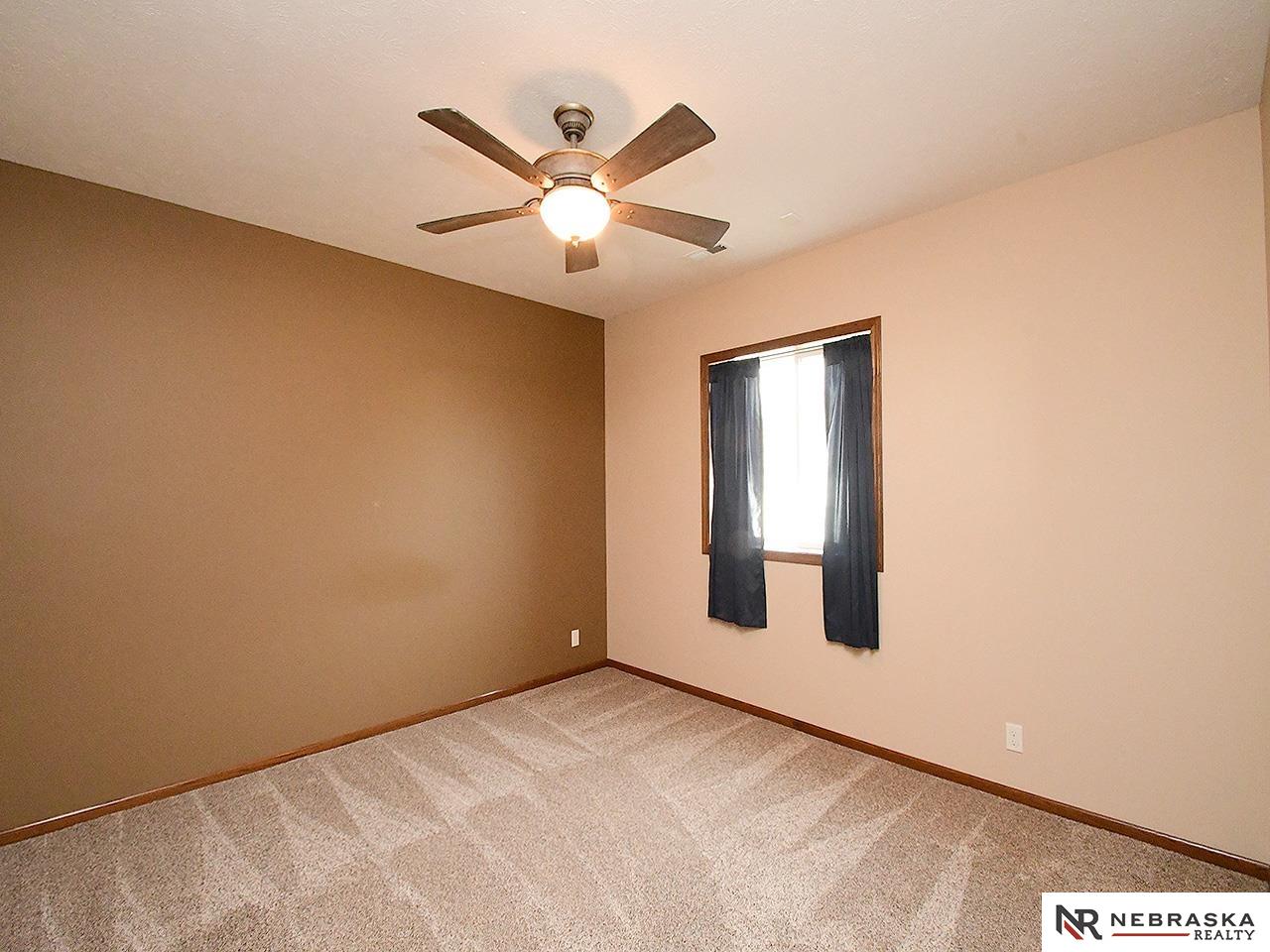 9522 Valley Road Circle