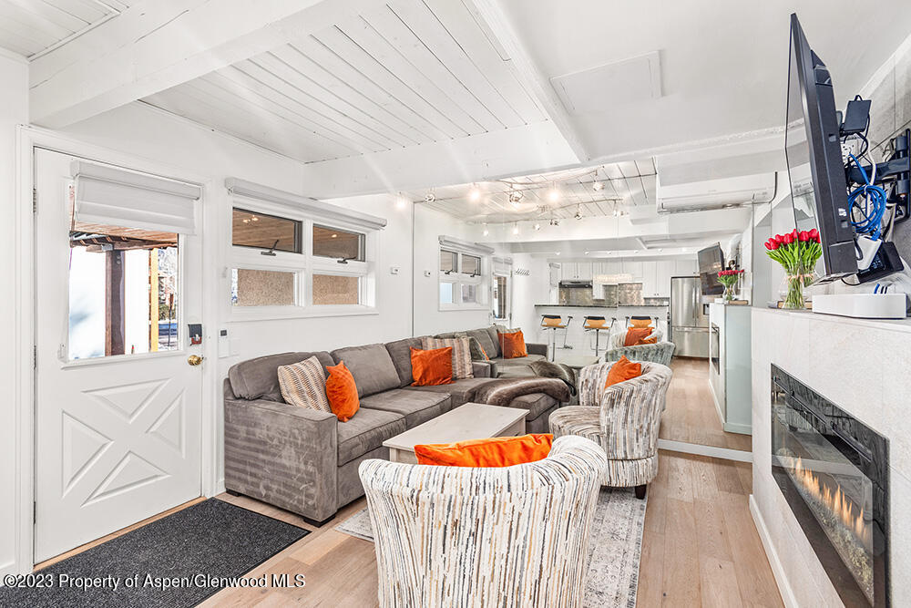 630 E Cooper Ave, #4