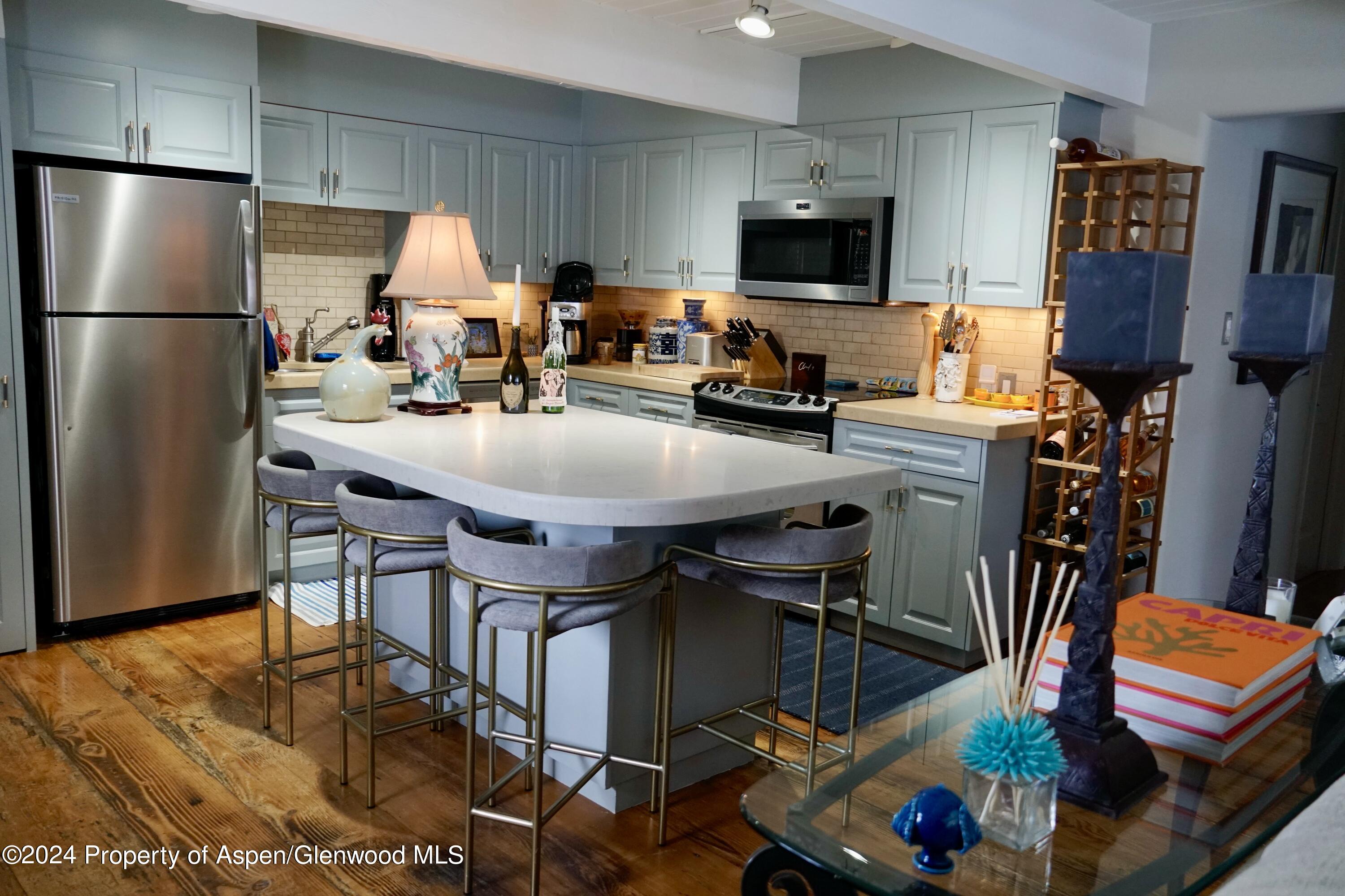 630 E Cooper Avenue, 20