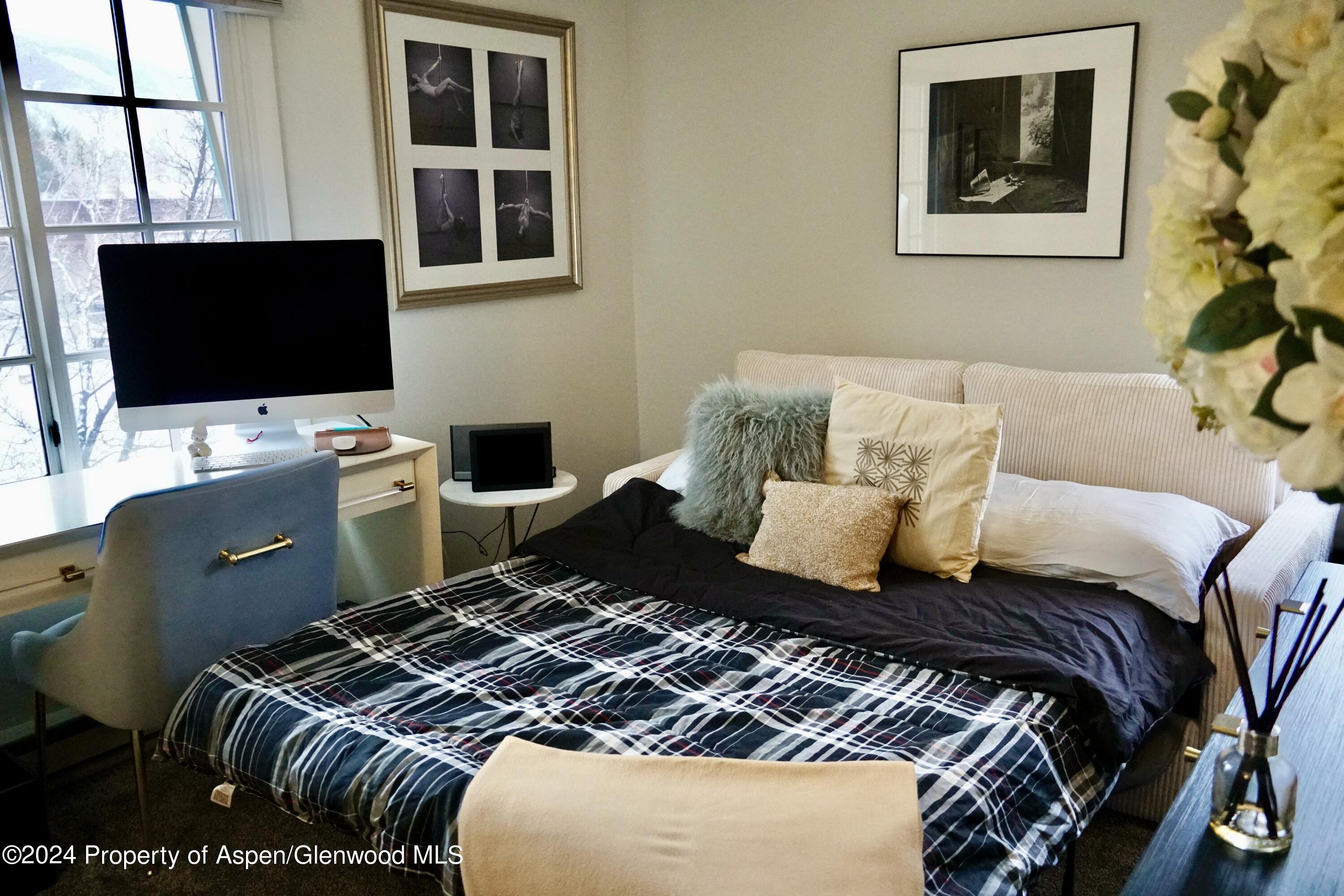 630 E Cooper Avenue, 20