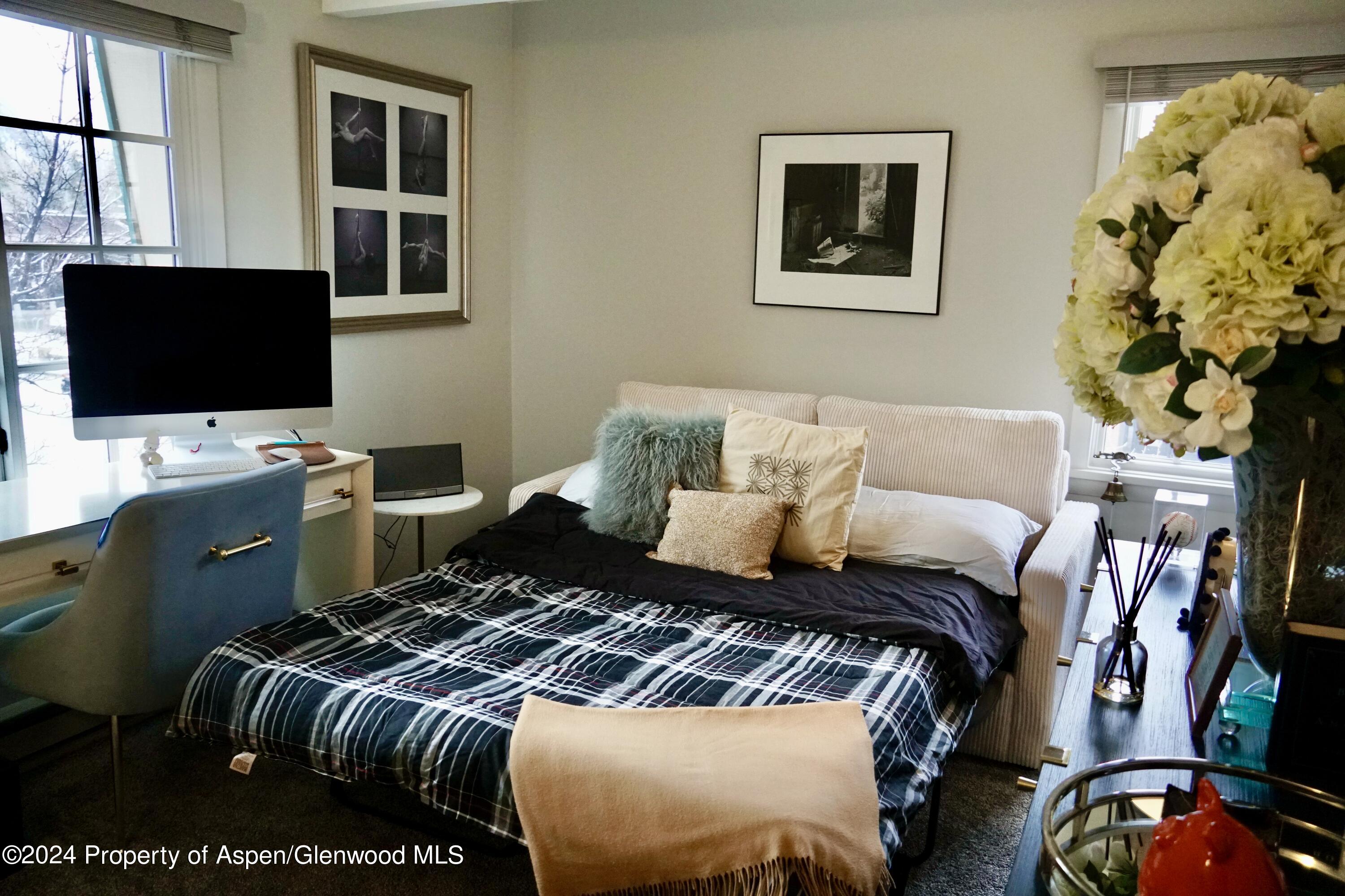 630 E Cooper Avenue, 20