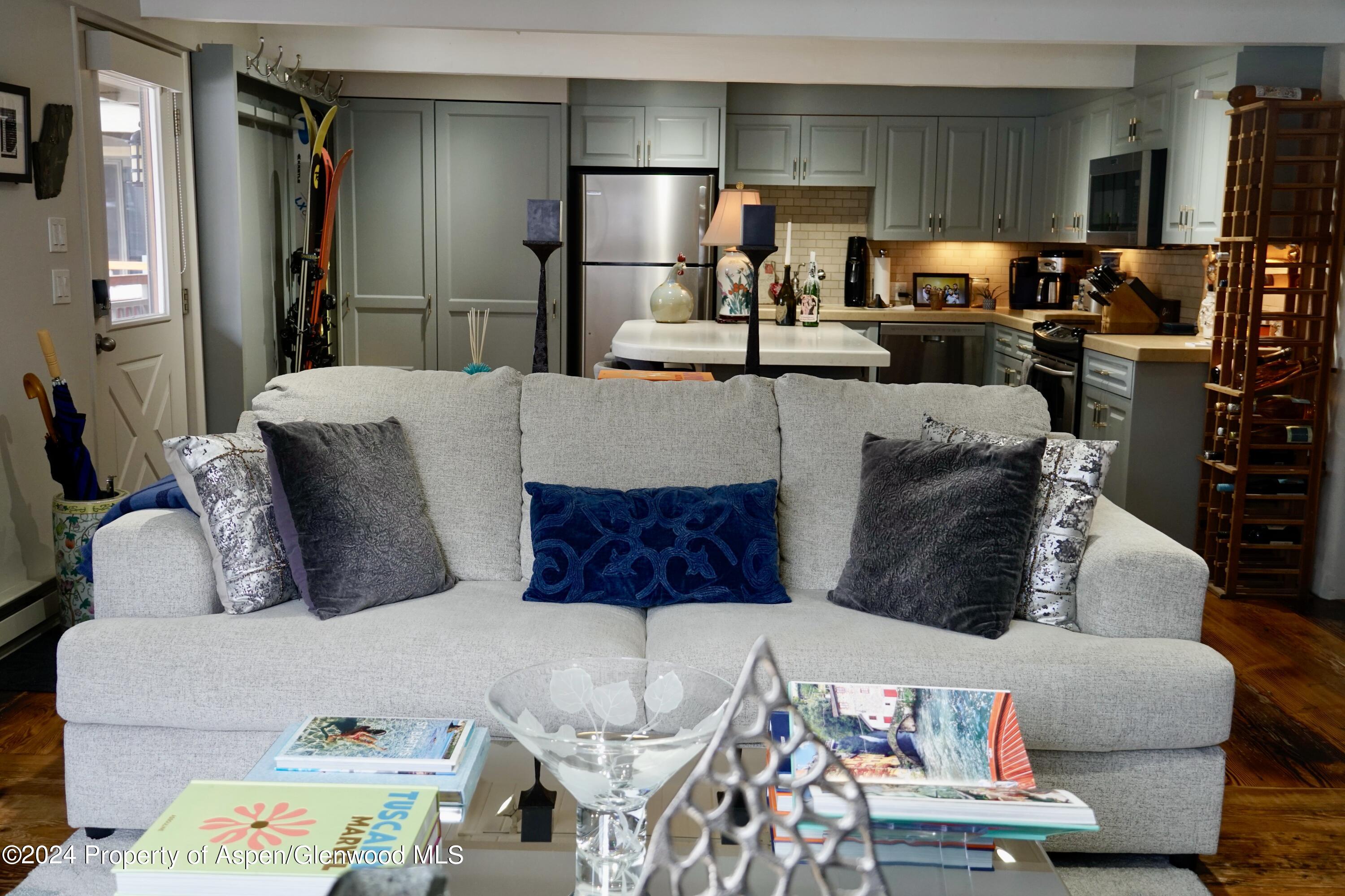 630 E Cooper Avenue, 20