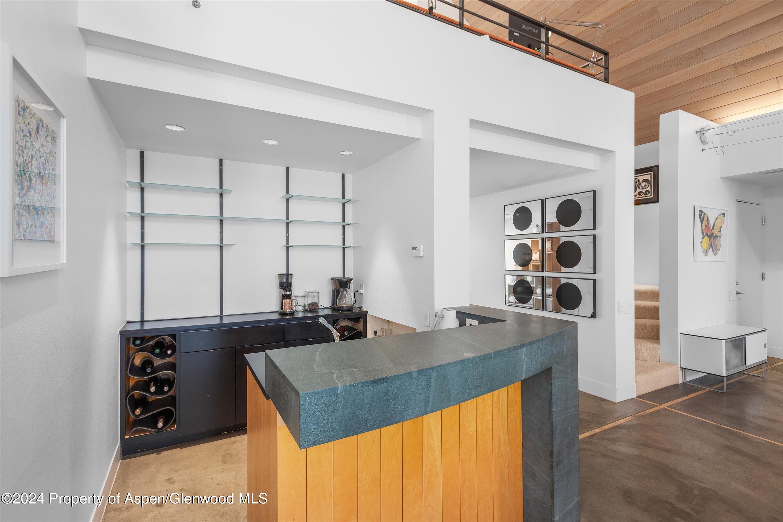 1270 Mountain View Drive