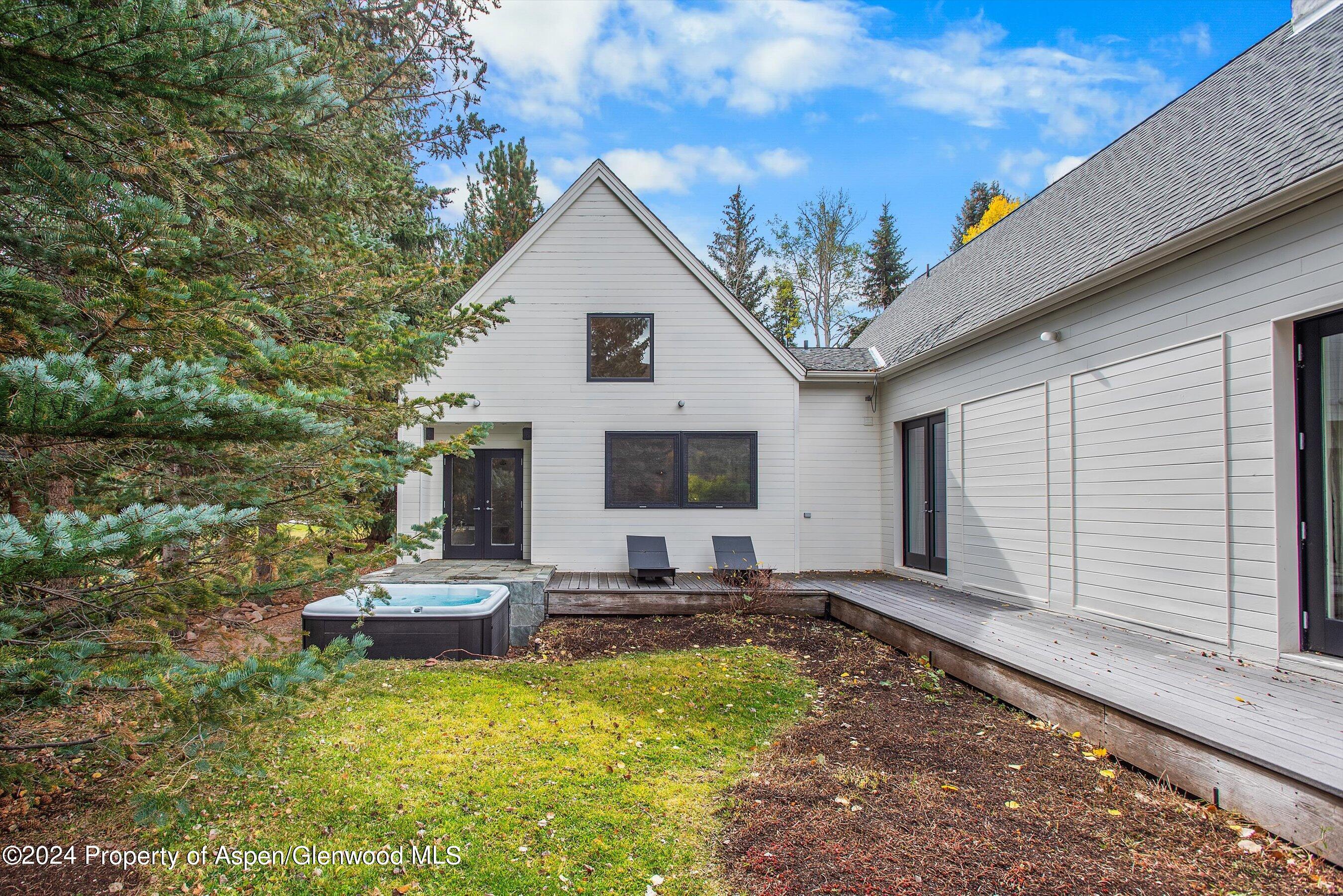 1270 Mountain View Drive