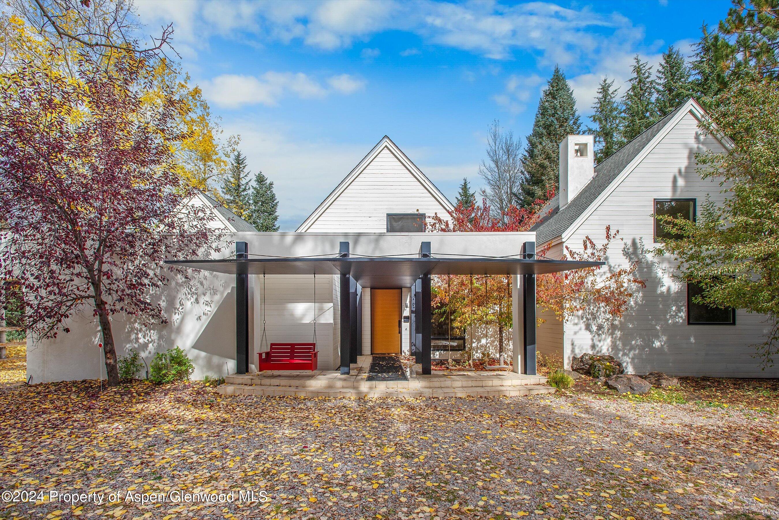 1270 Mountain View Drive
