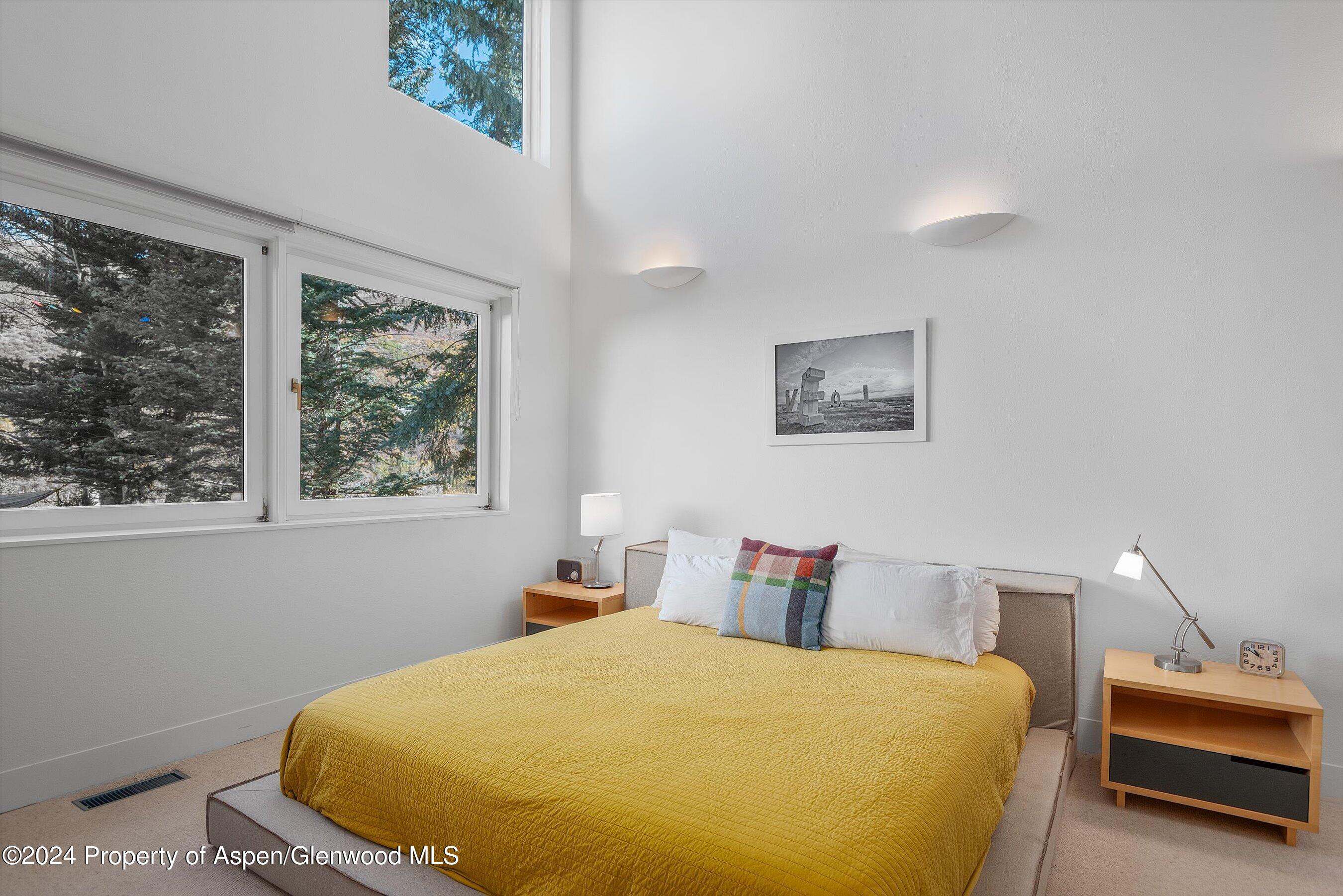 1270 Mountain View Drive