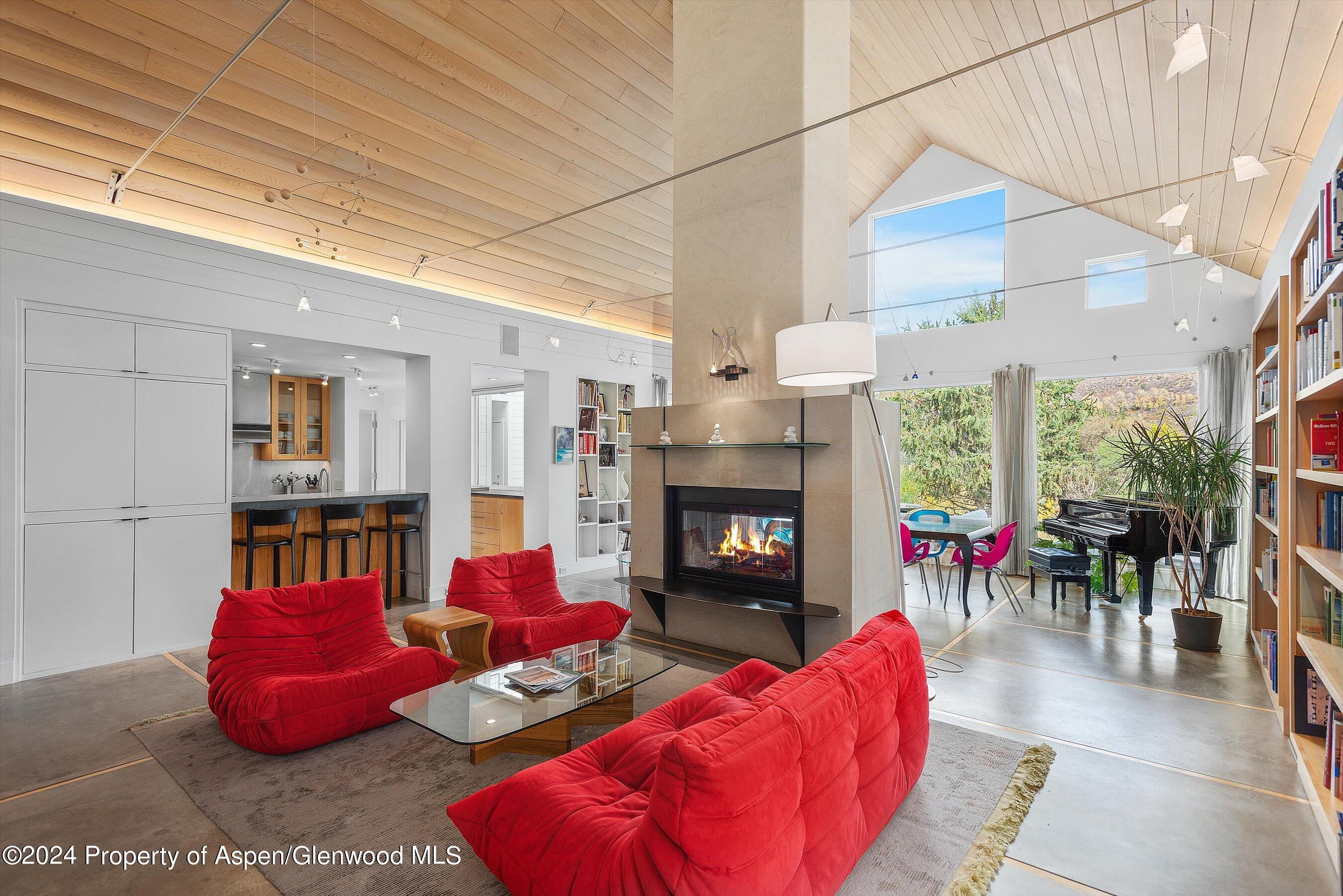 1270 Mountain View Drive