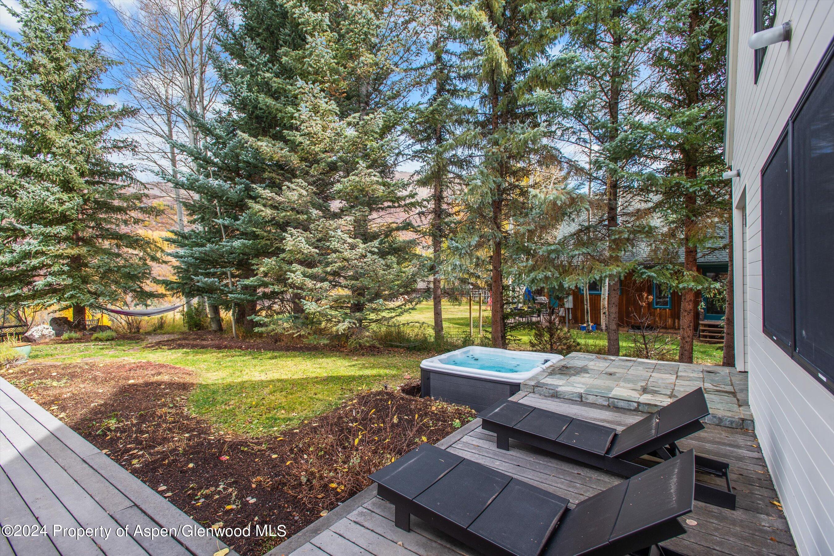 1270 Mountain View Drive