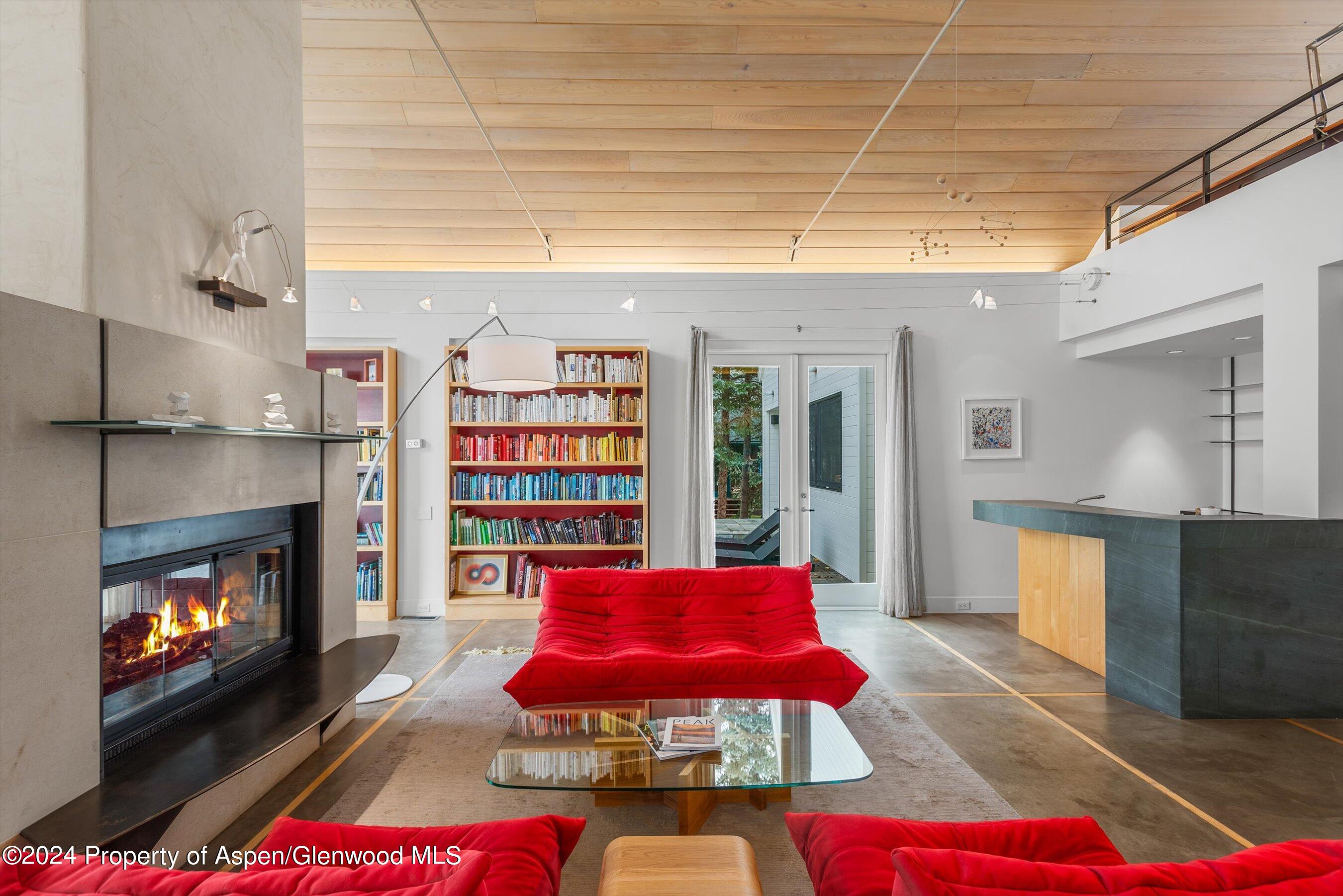 1270 Mountain View Drive